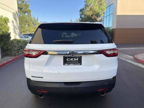 Used 2019 Chevrolet Traverse LS w/ LPO, Blackout Package FWD image 16