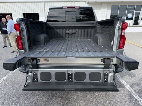 Used 2024 Chevrolet Silverado 1500 LT Trail Boss w/ Convenience Package II image 11