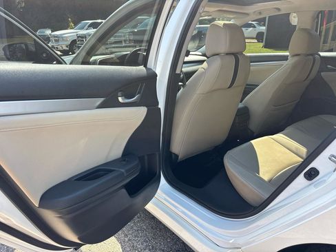 Used 2017 Honda Civic Touring image 13