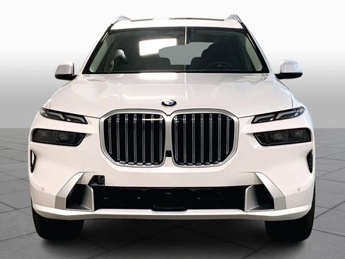 New 2026 BMW X7 xDrive40i image 3