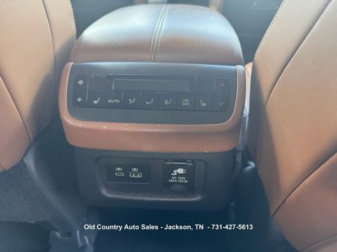 Used 2022 Nissan Pathfinder Platinum w/ Cargo Package AWD/4WD image 25