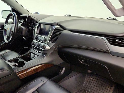 Used 2019 Chevrolet Tahoe LT w/ RST Edition AWD/4WD image 26