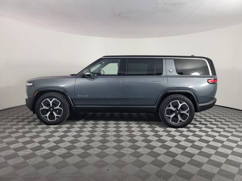 Used 2024 Rivian R1S Adventure Dual AWD/4WD image 2