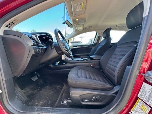 Used 2015 Ford Fusion SE image 14
