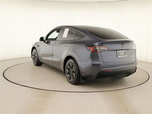 Used 2023 Tesla Model Y Long Range AWD/4WD image 4
