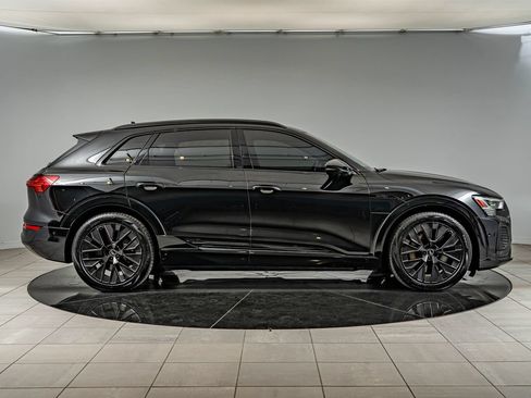 Used 2024 Audi Q8 e-tron Prestige w/ Prestige Package AWD/4WD image 4