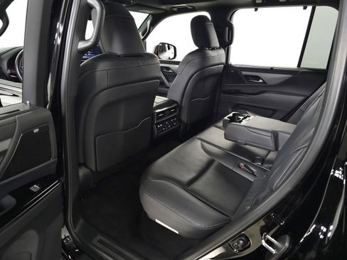 Used 2024 Lexus LX 600 F Sport image 40