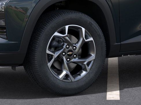 New 2026 Chevrolet Trax LT w/ Driver Confidence Package FWD image 9
