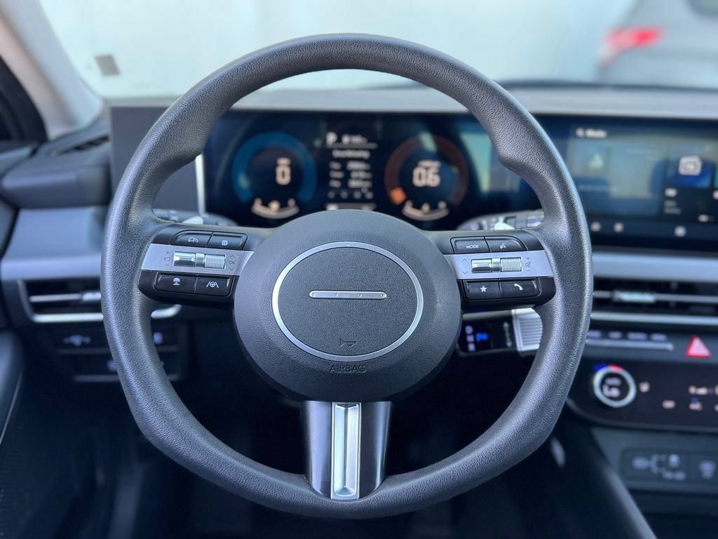 Used 2025 Hyundai Sonata SEL FWD image 16
