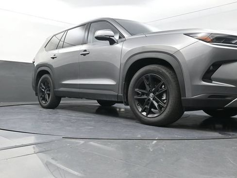 Used 2026 Toyota Grand Highlander AWD image 32