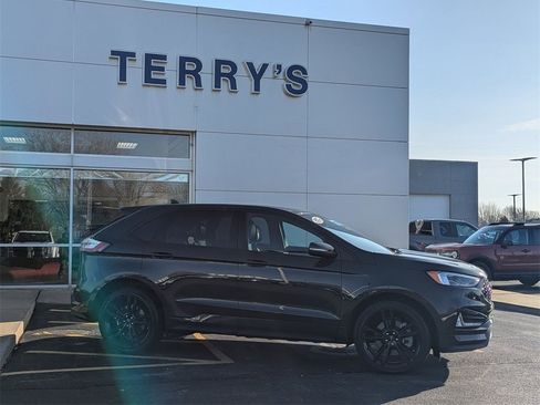 Used 2022 Ford Edge ST w/ Equipment Group 401A image 2