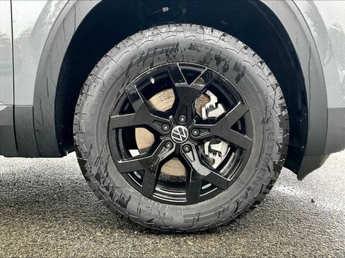 New 2026 Volkswagen Atlas Peak Edition AWD/4WD image 8