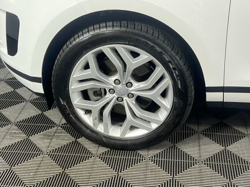 Used 2023 Land Rover Range Rover Evoque S image 8