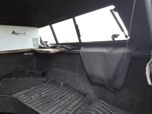 Used 2015 RAM 2500 Laramie w/ Black Appearance Group AWD/4WD image 21