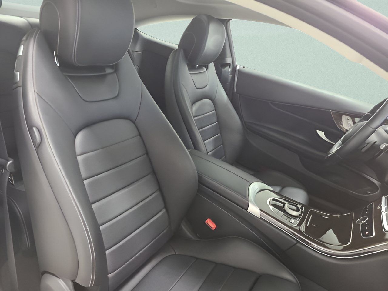 Used 2022 Mercedes-Benz C 300 4MATIC Coupe image 13