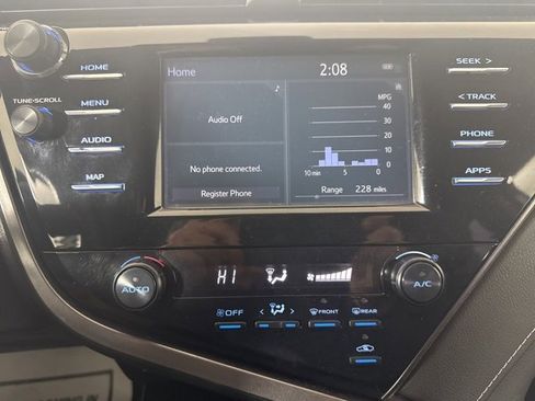 Used 2019 Toyota Camry SE image 14