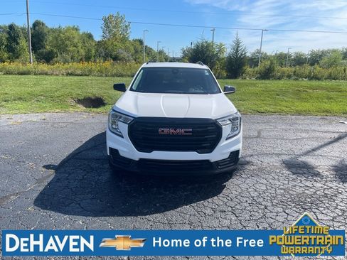 Used 2023 GMC Terrain SLE w/ Driver Convenience Package FWD image 9