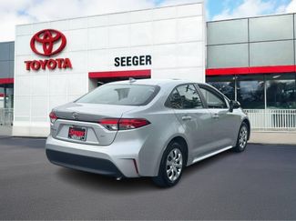 Used 2024 Toyota Corolla LE FWD video 3