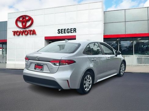 Used 2024 Toyota Corolla LE FWD image 3