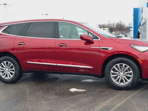 Used 2024 Buick Enclave Premium image 9