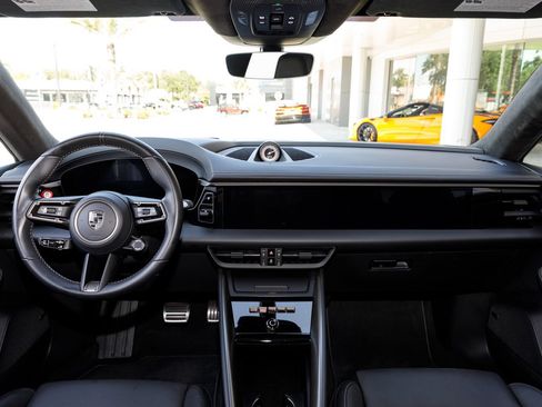 Used 2025 Porsche Macan Turbo Electric AWD/4WD image 40