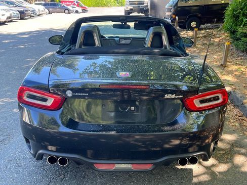 Used 2017 FIAT 124 Spider Abarth RWD image 24