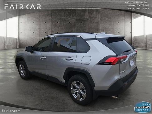 Used 2024 Toyota RAV4 XLE w/ Convenience Package image 7