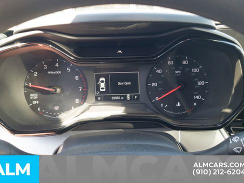 Used 2025 Chevrolet Trax LS FWD image 13