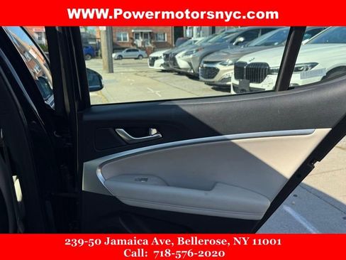 Used 2023 Genesis G70 2.0T image 19