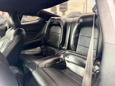 Used 2019 Ford Mustang GT Premium w/ GT Performance Package RWD image 28