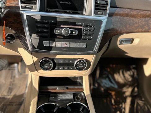 Used 2013 Mercedes-Benz GL 450 4MATIC image 15