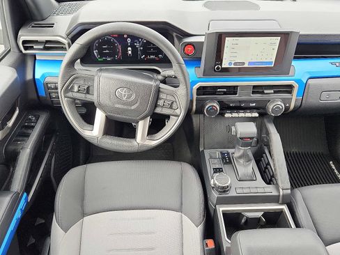 Used 2025 Toyota Tacoma TRD Sport image 11