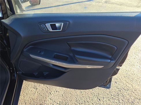 Used 2020 Ford EcoSport Titanium image 6