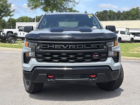 Used 2025 Chevrolet Silverado 1500 Custom Trail Boss AWD/4WD image 6
