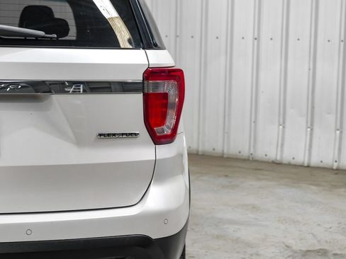 Used 2016 Ford Explorer XLT w/ Equipment Group 202A FWD image 50