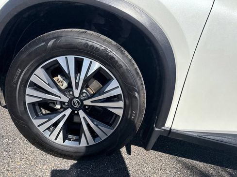 Used 2021 Nissan Rogue SV FWD image 11