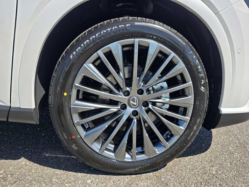 New 2026 Lexus RX 450h AWD image 9