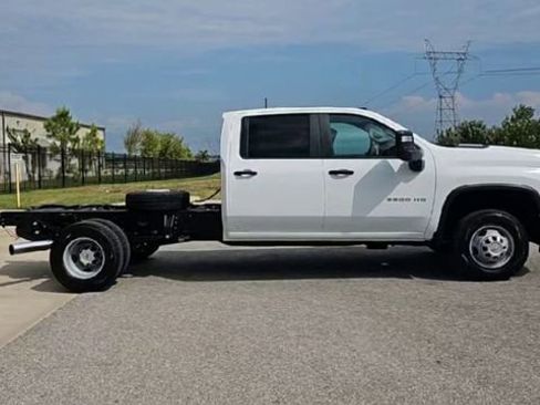 New 2026 Chevrolet Silverado 3500 W/T w/ WT Convenience Package AWD/4WD image 9