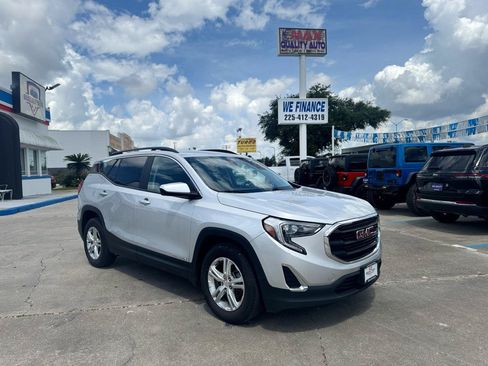 Used 2021 GMC Terrain SLE w/ Driver Convenience Package FWD image 15