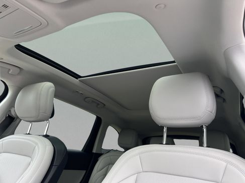 New 2026 Lincoln Nautilus Premier w/ Equipment Group 102A AWD/4WD image 25