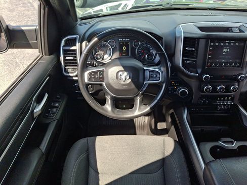Used 2019 RAM 1500 Big Horn AWD/4WD image 11
