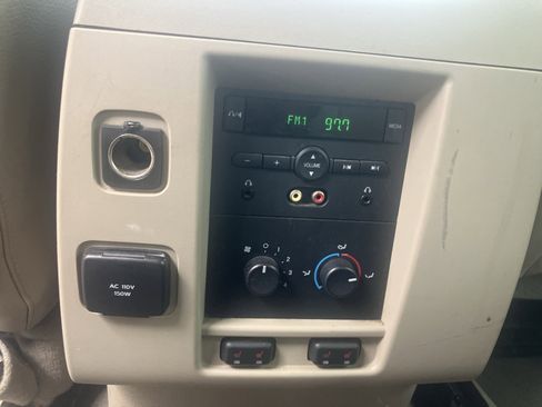 Used 2011 Ford Expedition Limited AWD/4WD image 17