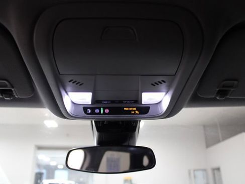 Used 2023 Chevrolet Blazer LT image 39