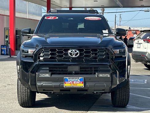 Used 2025 Toyota 4Runner TRD Off-Road Premium AWD/4WD image 9