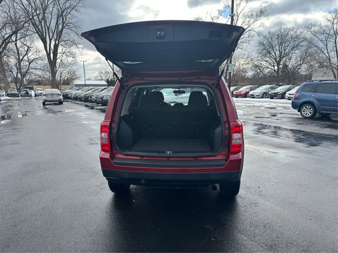 Used 2013 Jeep Patriot Sport image 14