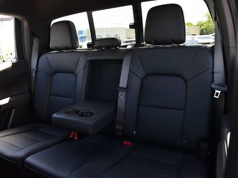 Used 2024 GMC Canyon Elevation w/ Elevation Premium Package AWD/4WD image 20