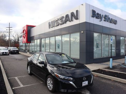 Certified 2025 Nissan Sentra S image 2