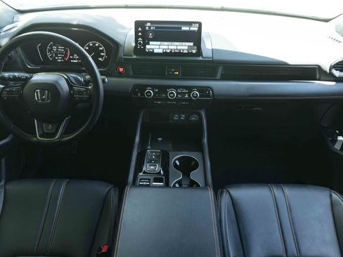 Used 2024 Honda Pilot TrailSport image 28