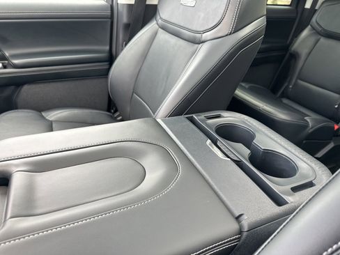 Used 2025 Ford Expedition Max Platinum AWD/4WD image 77