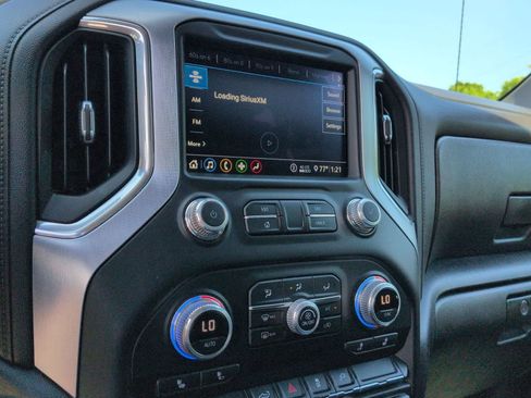 Used 2020 GMC Sierra 1500 SLE w/ X31 Off-Road Package AWD/4WD image 26